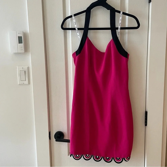 Vintage 90s Barbiecore pink halter mini dress with black strap and scalloped hem - Picture 5 of 5